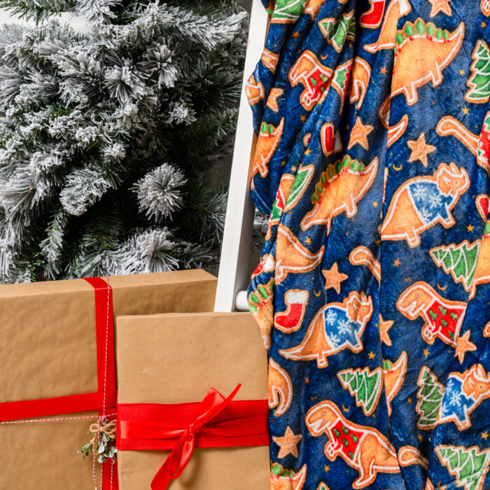 HolidayFleeceBlanketinDinoCookie6