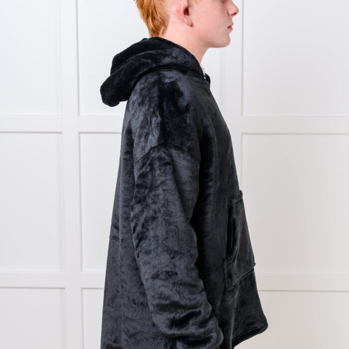 KidsOversizedHoodieBlanketinBlack5
