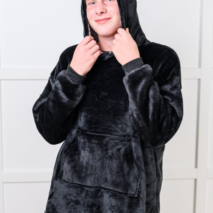 KidsOversizedHoodieBlanketinBlack9