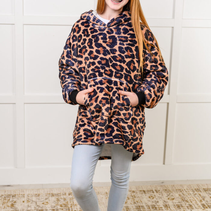 KidsOversizedHoodieBlanketinLeopard4
