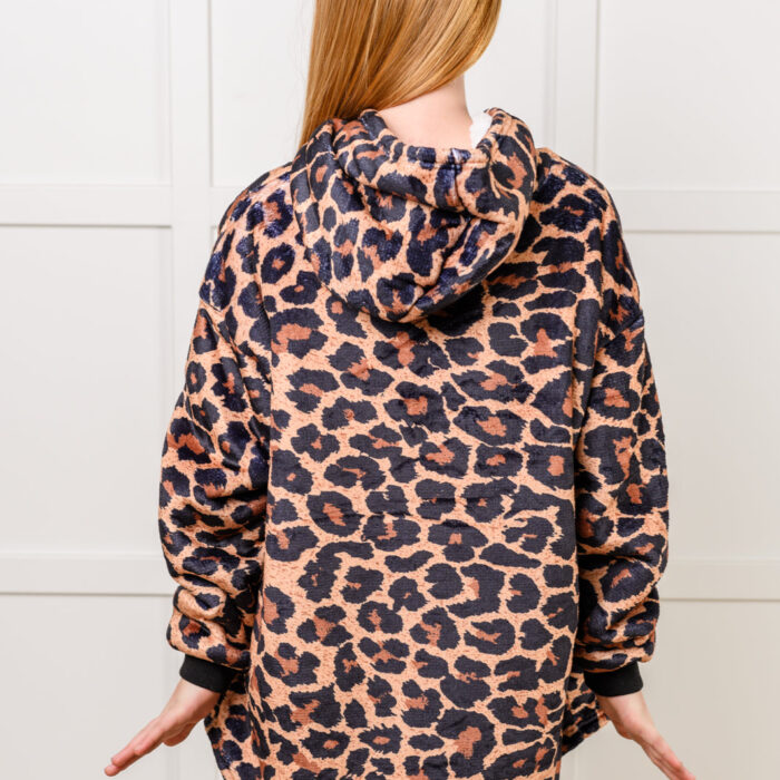 KidsOversizedHoodieBlanketinLeopard8