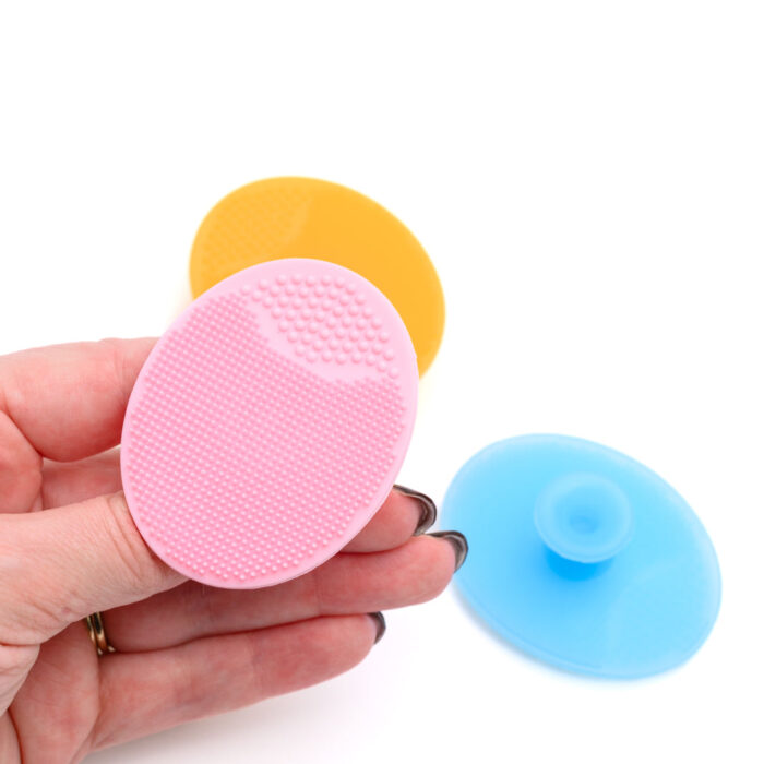 SqueakyCleanSiliconeFacialCleansingBrushpackof47